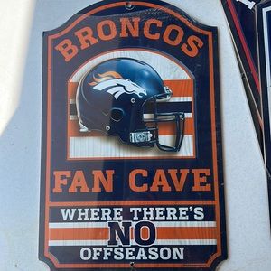 Broncos Wooden NFL team plaque